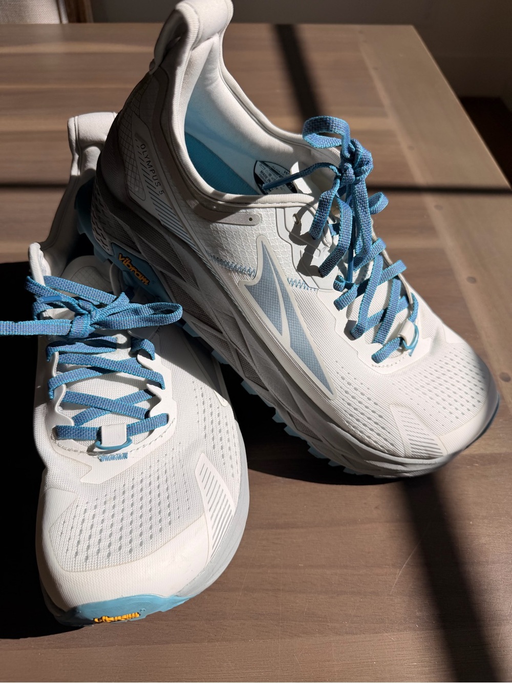 Altra Women's Olympus 5 White and Light Blue Athletic Running Shoes